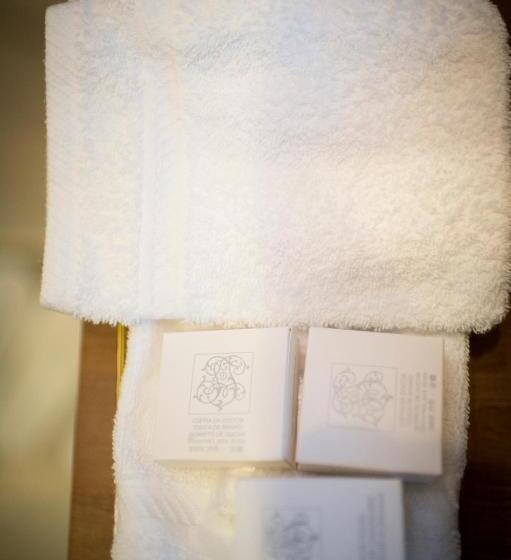 住宿加早餐  Aux Charmes De Maintenon