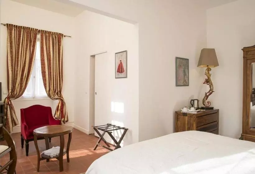 Aamiaismajoitus (B&B) Aux Charmes De Maintenon