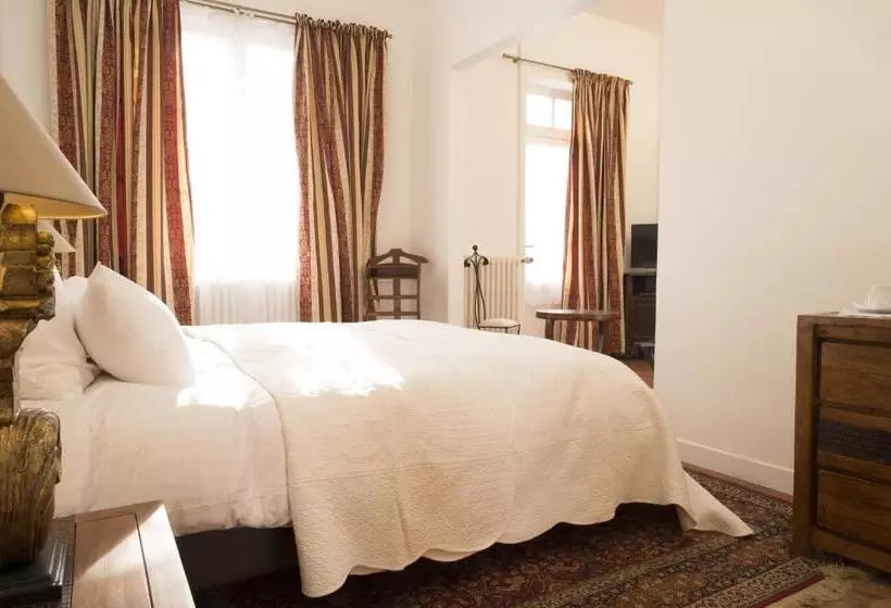 Aamiaismajoitus (B&B) Aux Charmes De Maintenon