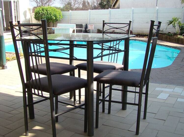 Bed & Breakfast Louhallas Accommodation