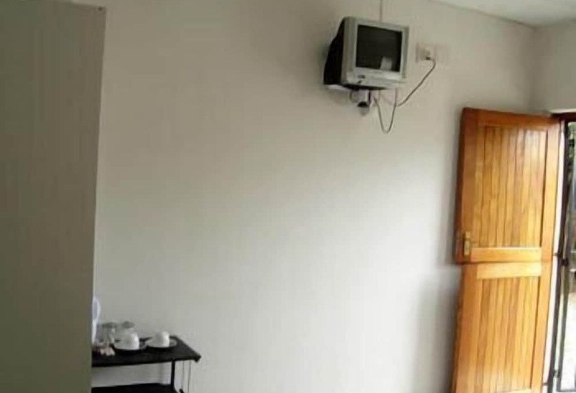 Bed & Breakfast Louhallas Accommodation