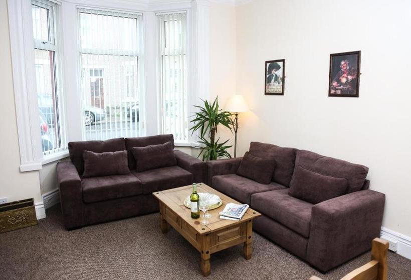 Coleridge Cross Holiday Let