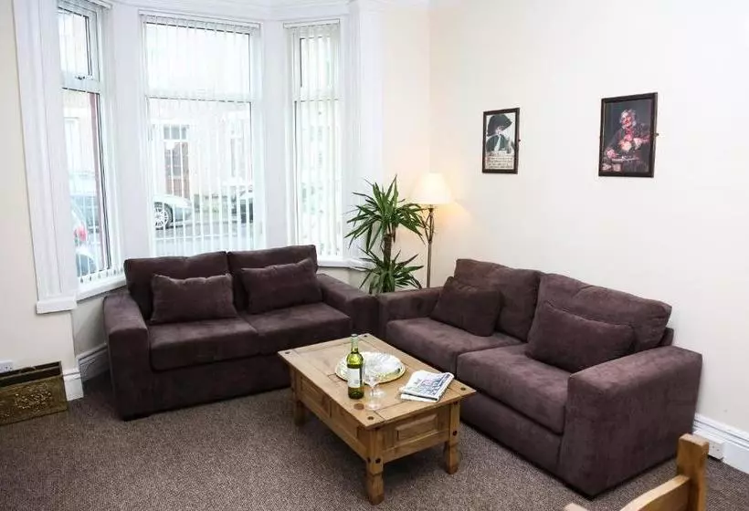 Coleridge Cross Holiday Let