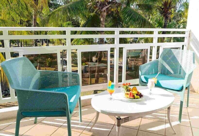 Coral Azur Beach Resort