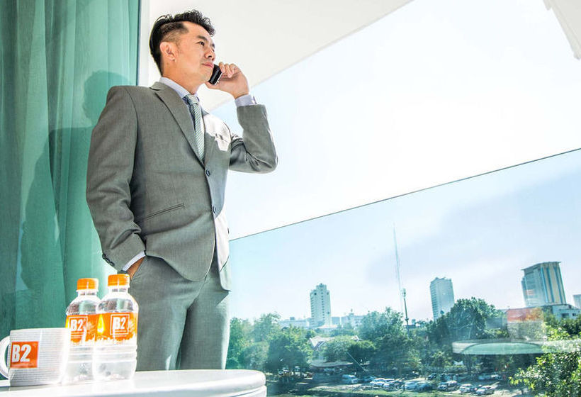 בית מלון כפרי B2 Riverside Colonial