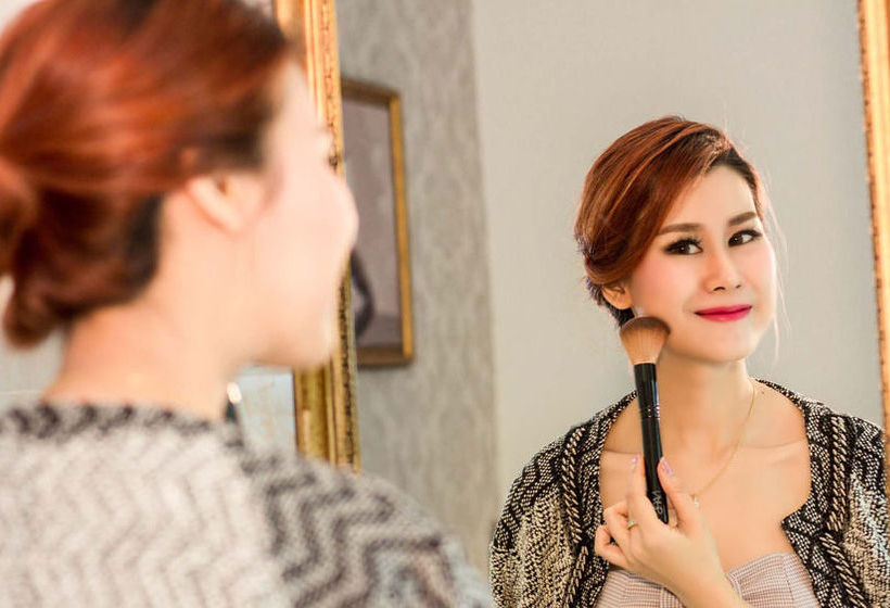 בית מלון כפרי B2 Riverside Colonial