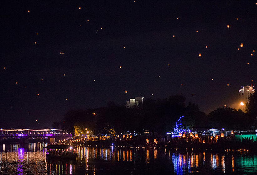 בית מלון כפרי B2 Riverside Colonial