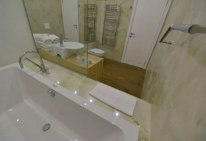 هتل Boutique Rooms