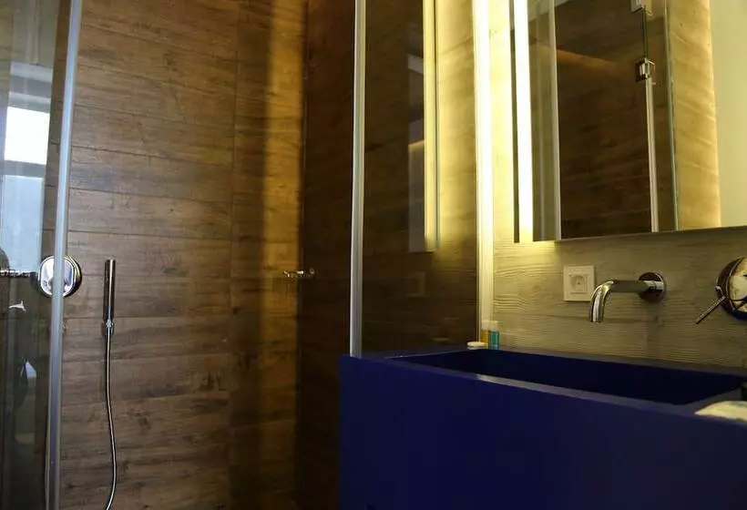 هتل Boutique Rooms