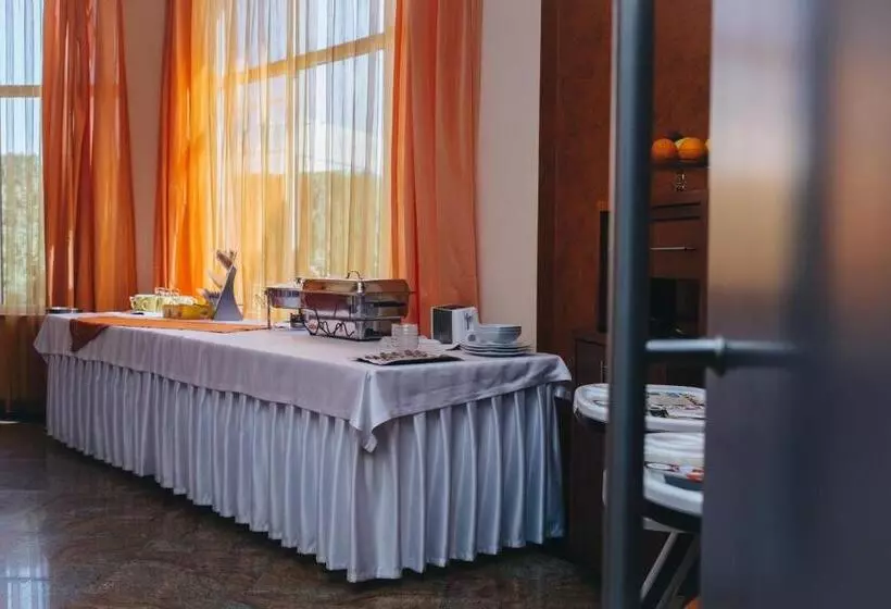 Hotel Celly