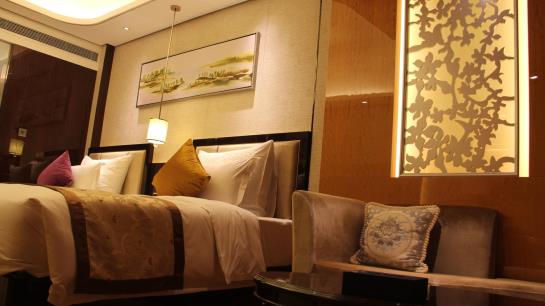 Отель Chengdu Charming Yard Nature Nook