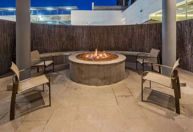 هتل Courtyard by Marriott Chihuahua