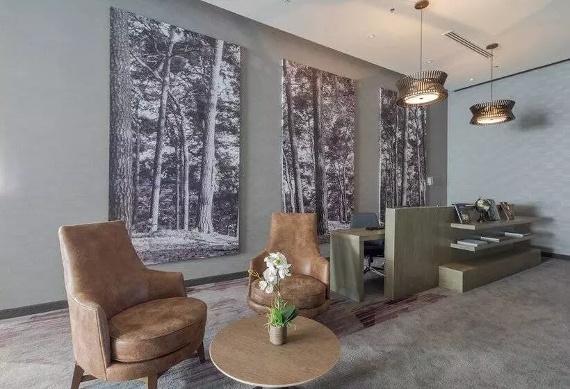 هتل Courtyard by Marriott Chihuahua