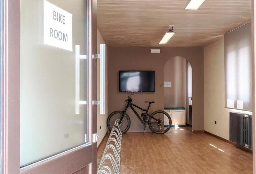 فندق Garni Cristallo