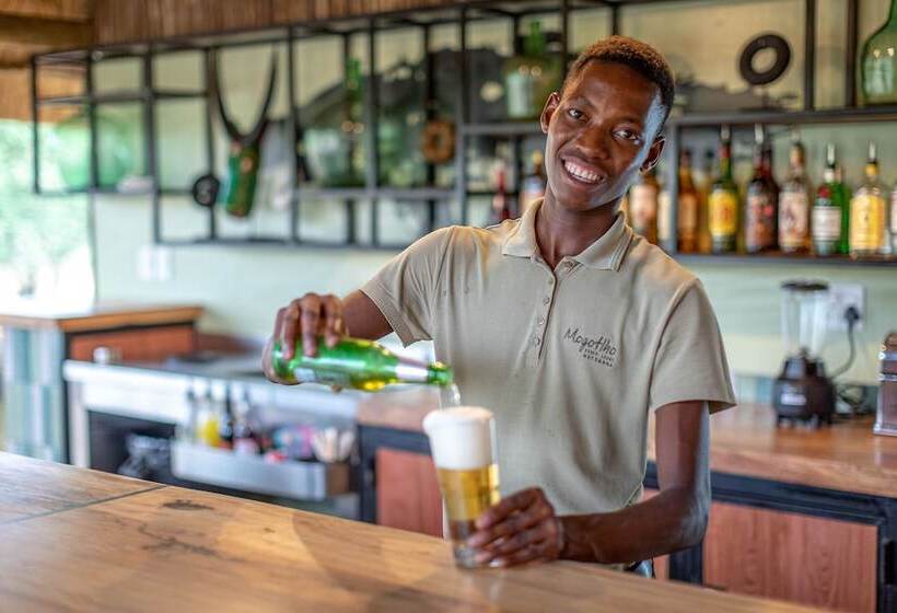 هتل Mogotlho Safari Lodge