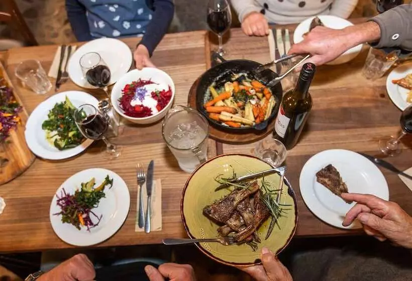 Hotelli River Valley Lodge