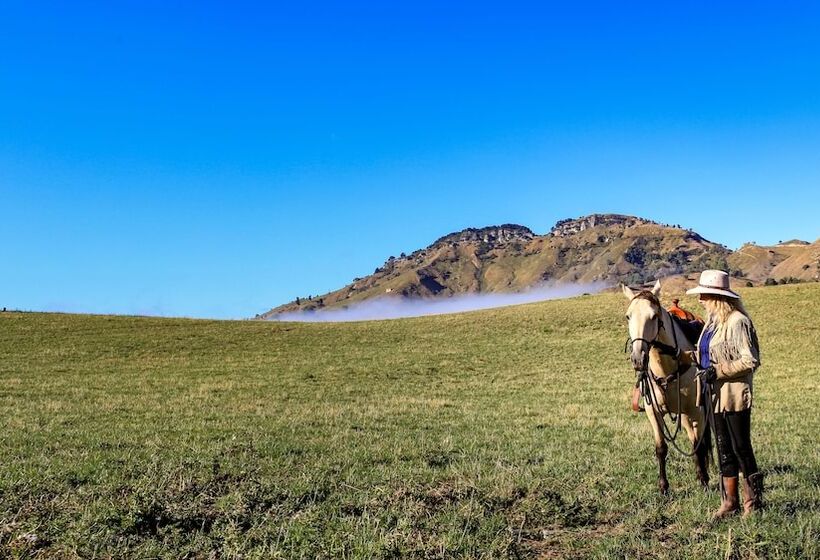 בית מלון כפרי River Valley Lodge