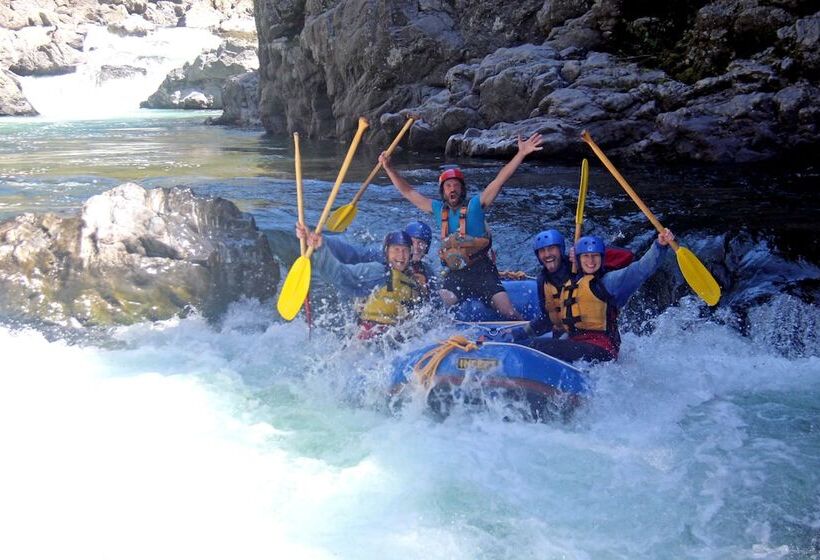 בית מלון כפרי River Valley Lodge