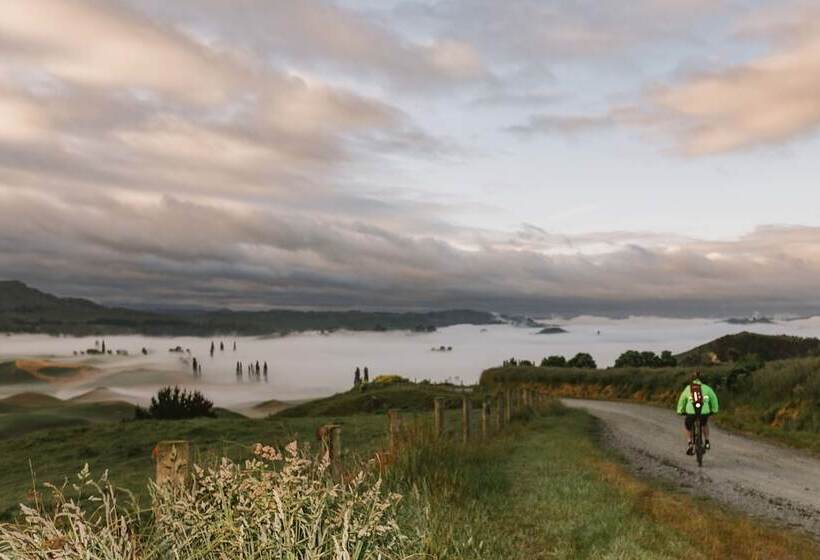 בית מלון כפרי River Valley Lodge