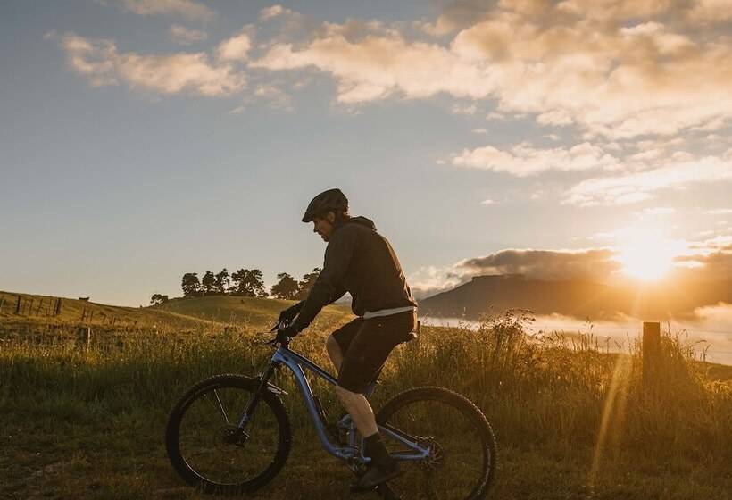 בית מלון כפרי River Valley Lodge