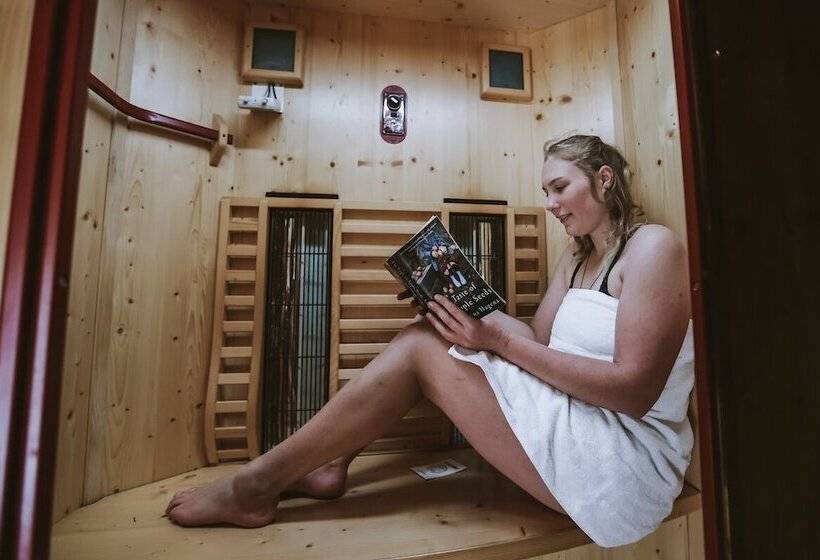 בית מלון כפרי River Valley Lodge