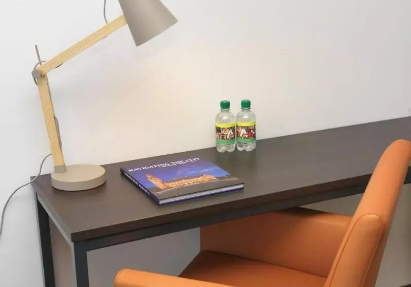 ホテル The Hague Teleport