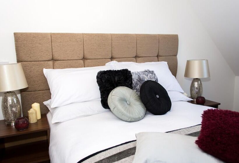 فندق Trivelles Mayfair,stockport