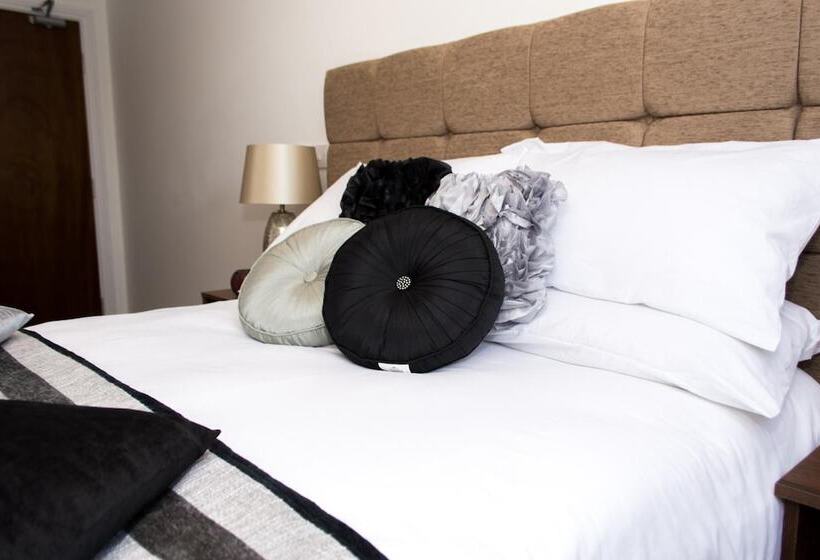 فندق Trivelles Mayfair,stockport