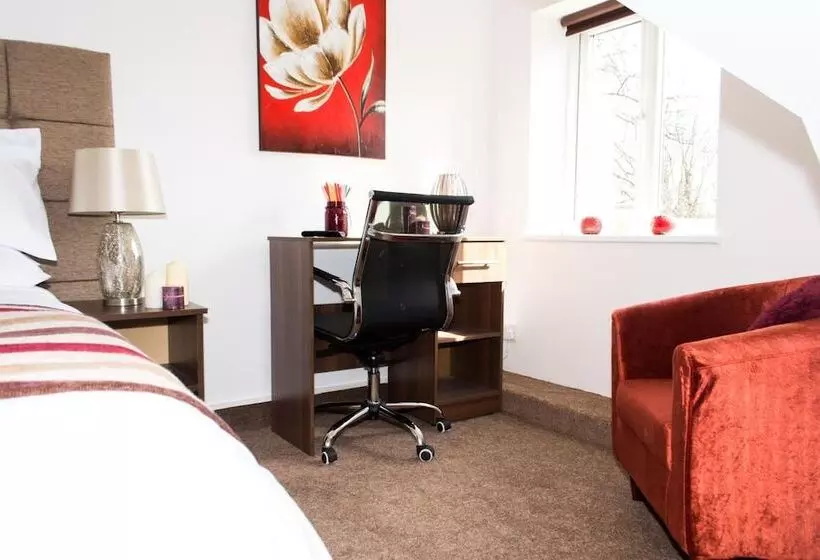 هتل Trivelles Mayfair,stockport