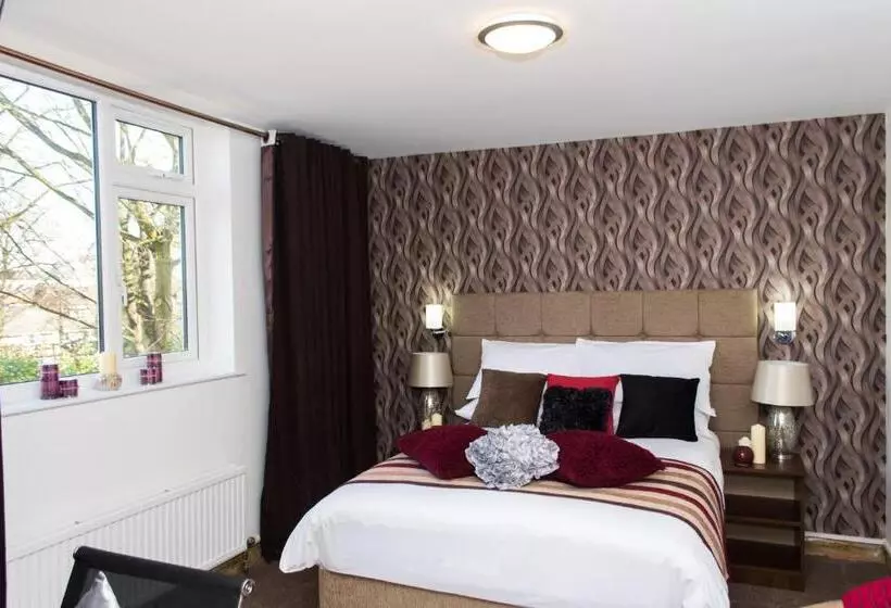 هتل Trivelles Mayfair,stockport