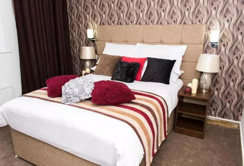 هتل Trivelles Mayfair,stockport
