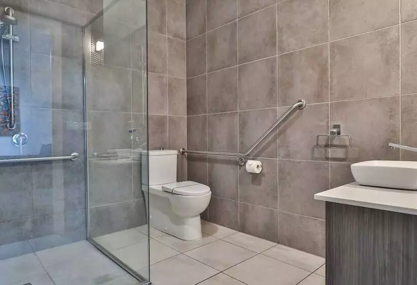 Indulge Apartments Cbd