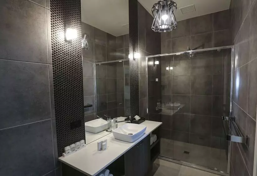 Indulge Apartments Cbd