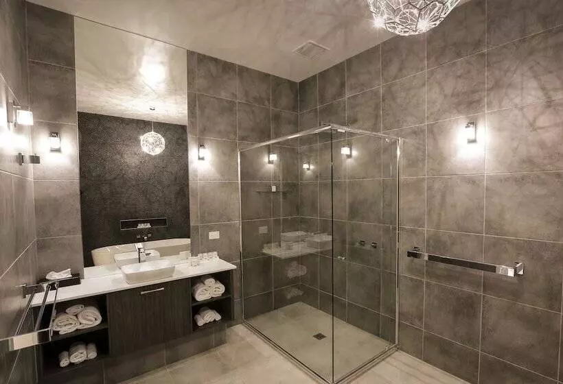 Indulge Apartments Cbd