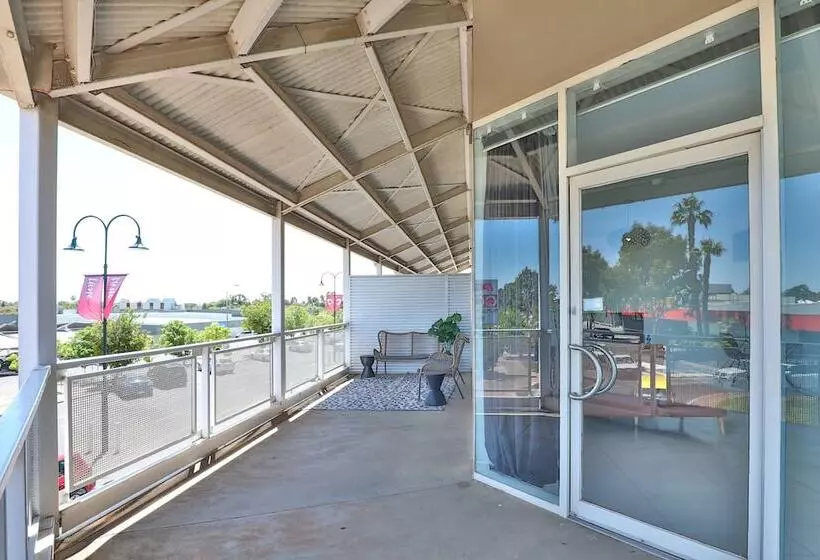 Indulge Apartments Cbd