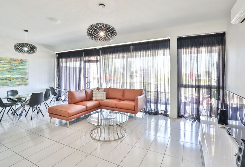 Indulge Apartments Cbd