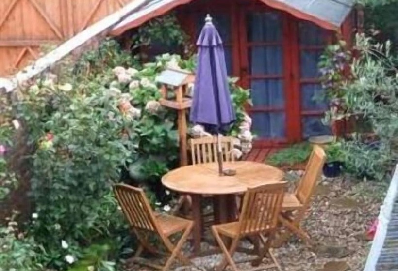 펜션 Burnside Guest House