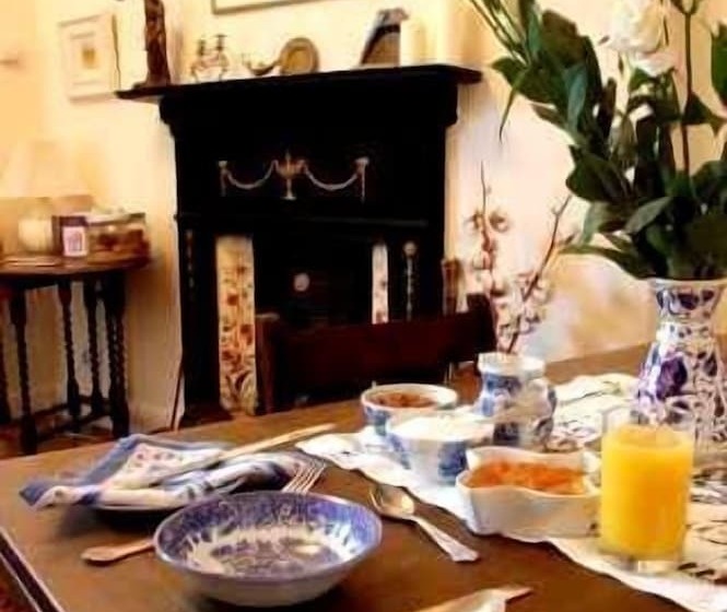 펜션 Burnside Guest House