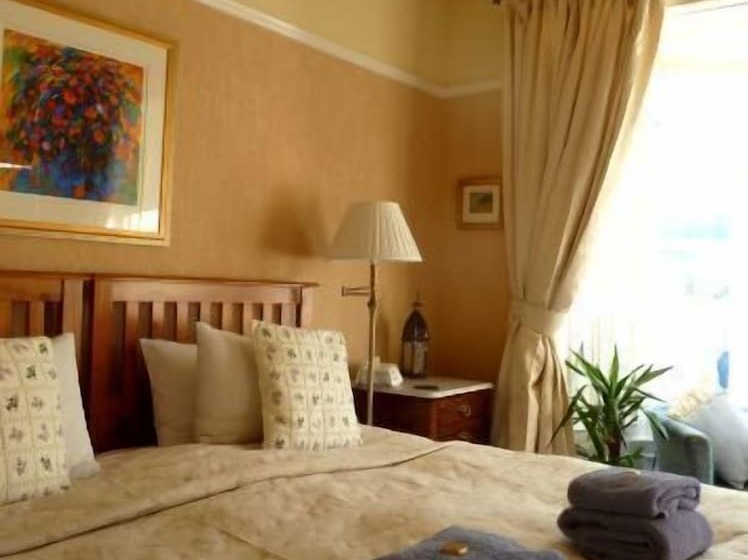 펜션 Burnside Guest House