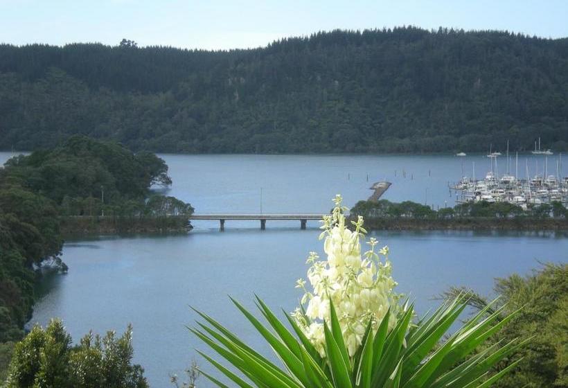 Whangamata Vistas B&b