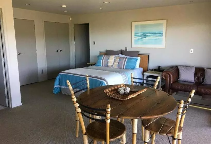 Whangamata Vistas B&b