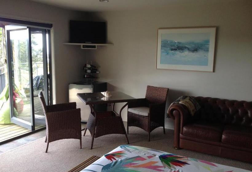 Whangamata Vistas B&b