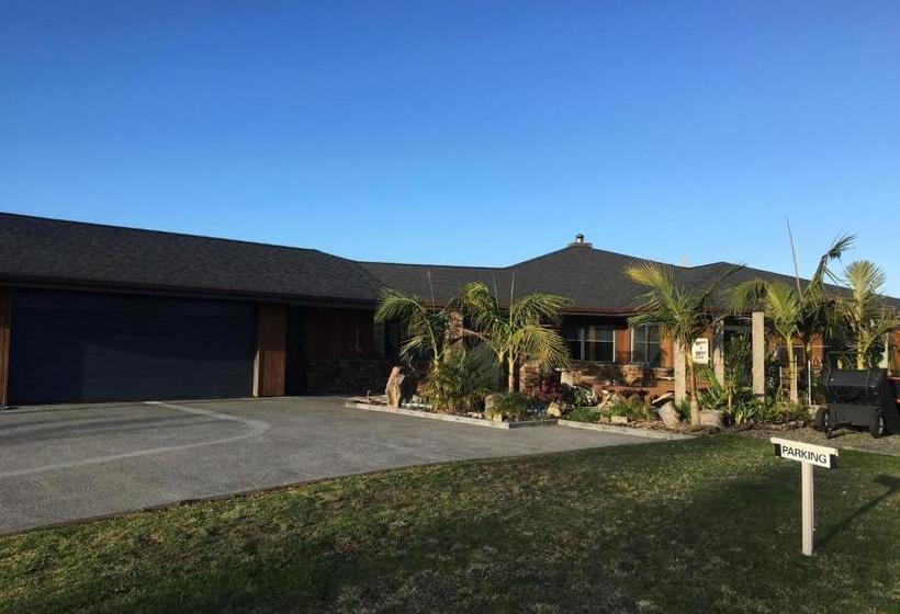 Whangamata Vistas B&b