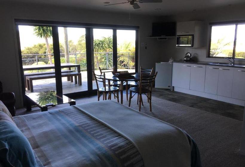 Whangamata Vistas B&b