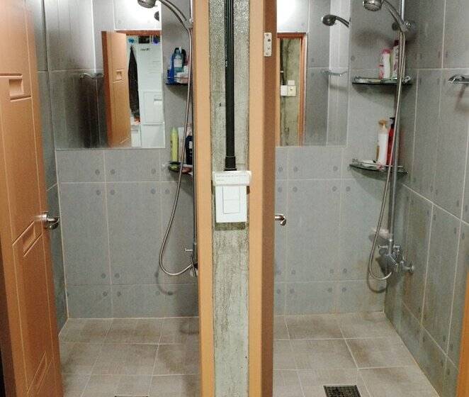 Szálló Bong Backpackers