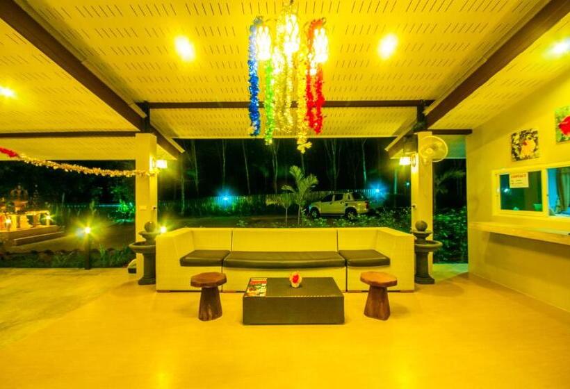 호텔 Chomphu Resort