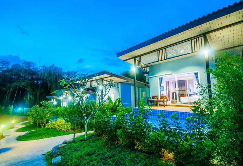 호텔 Chomphu Resort