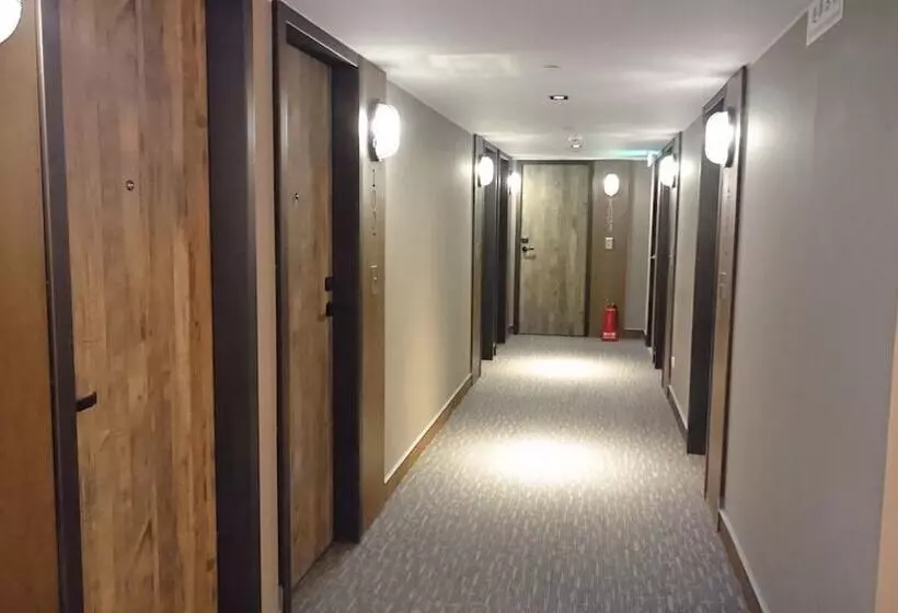 هتل City Suites  Kaohsiung Pier2