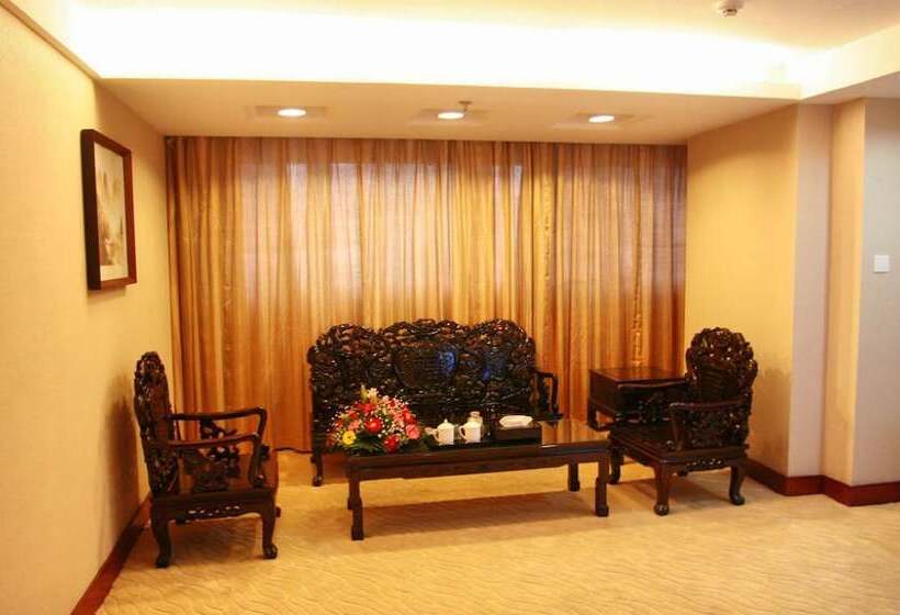 Отель Jinlong International