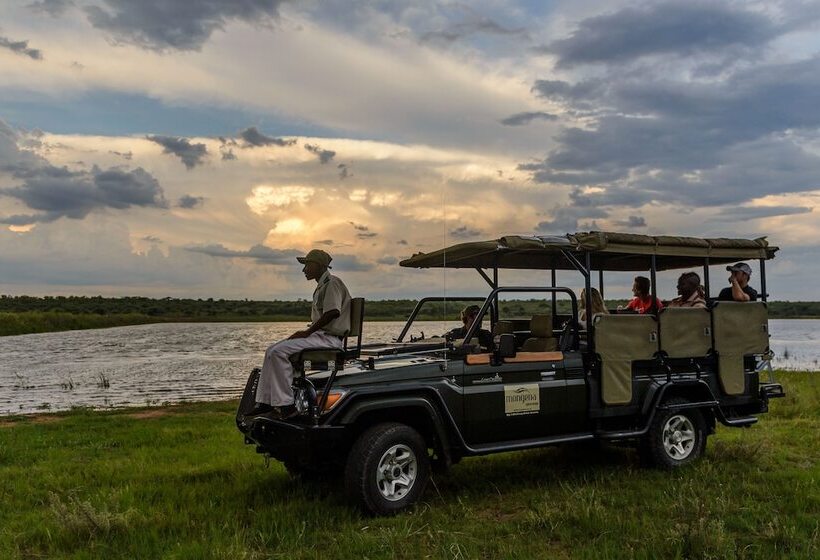 Hotel Mongena Private Game Lodge